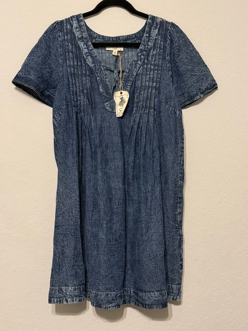 EASEL Short Sleeve Pleated Dark Wash Blue Denim A-Line Mini Dress with pockets - Picture 8 of 10